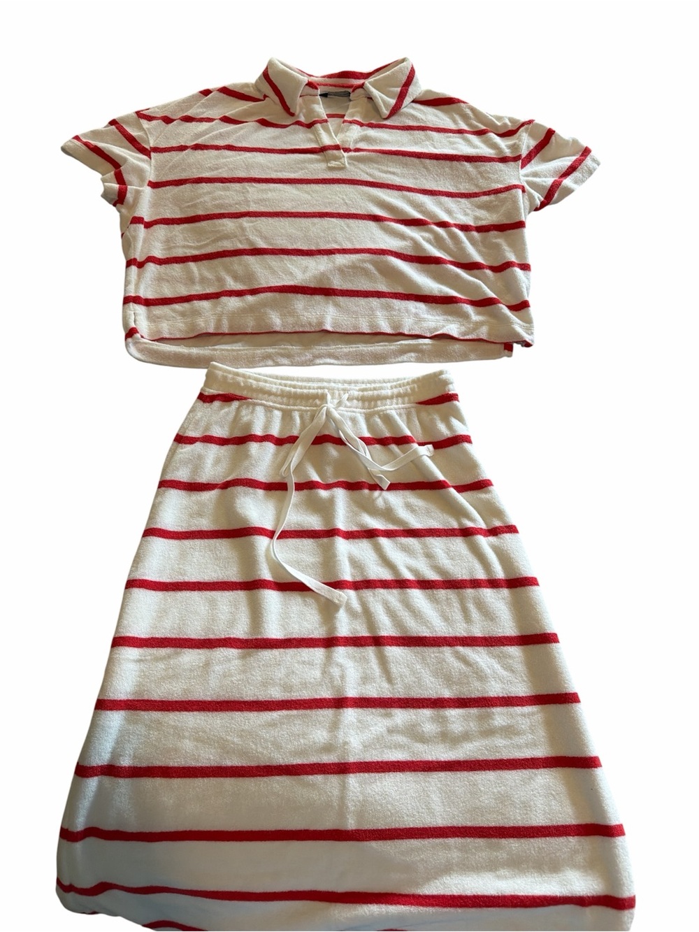 Vineyard Vines Striped Cropped Two-Piece Set in White & Red.